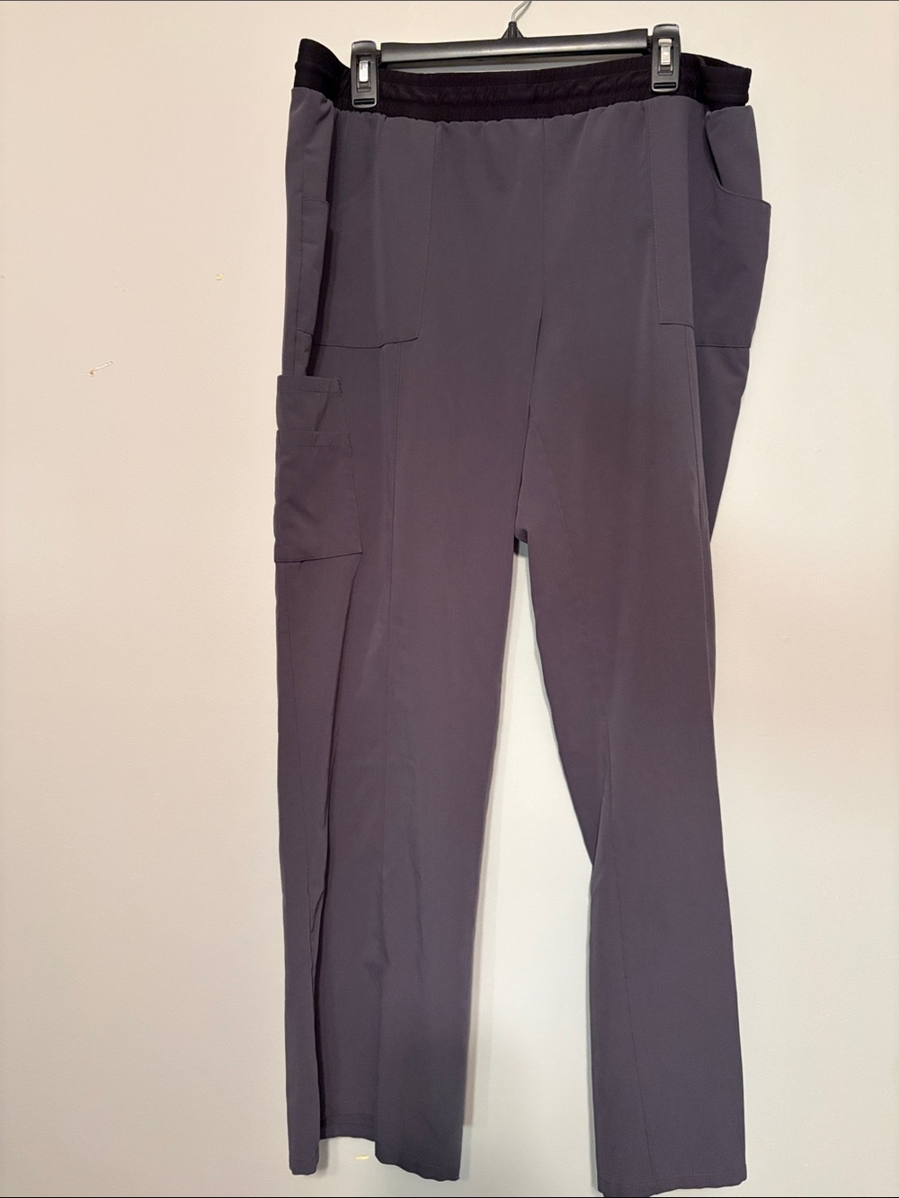 Gray Women’s Straight-Leg U Scrub Pants